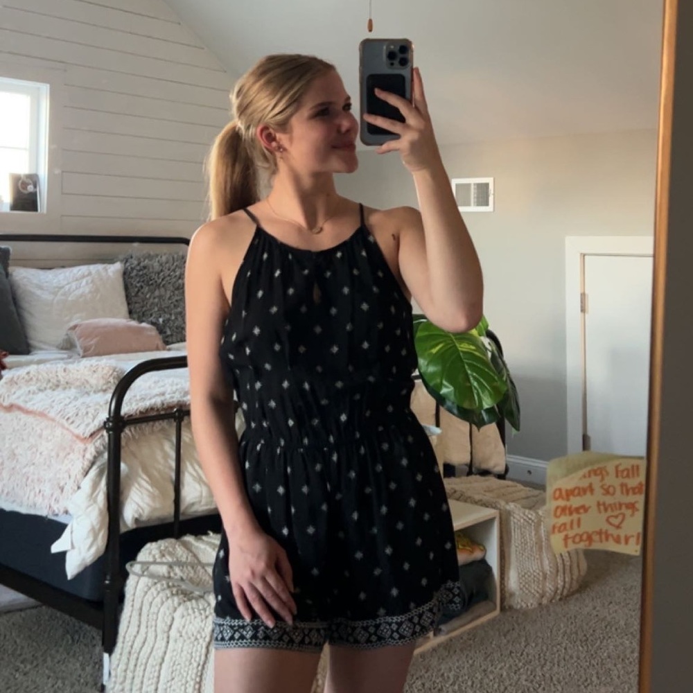 Not my style but super cute! Never worn and still has tags!